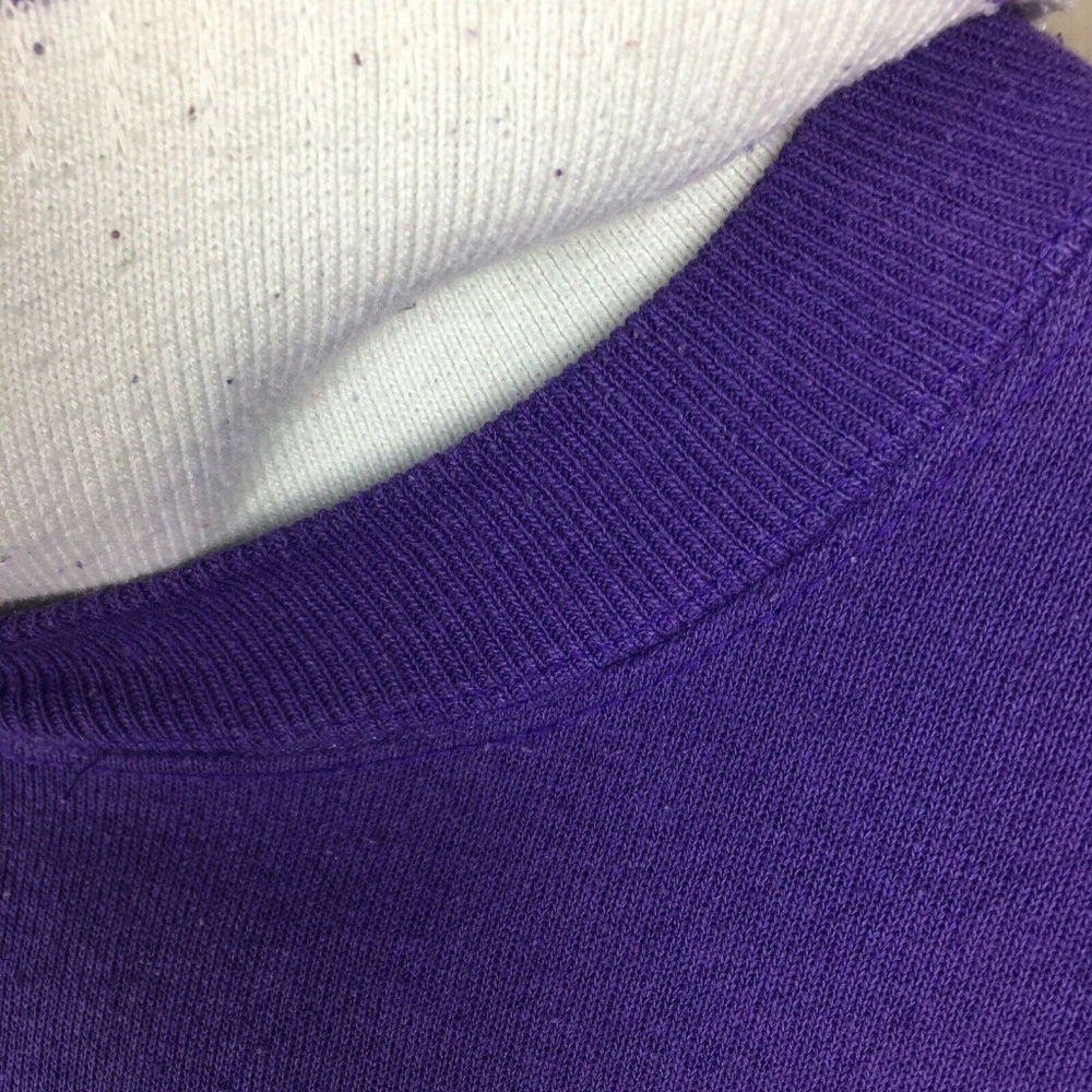 Large Vintage Collared Crewneck Purple sweater - Picture 7 of 8